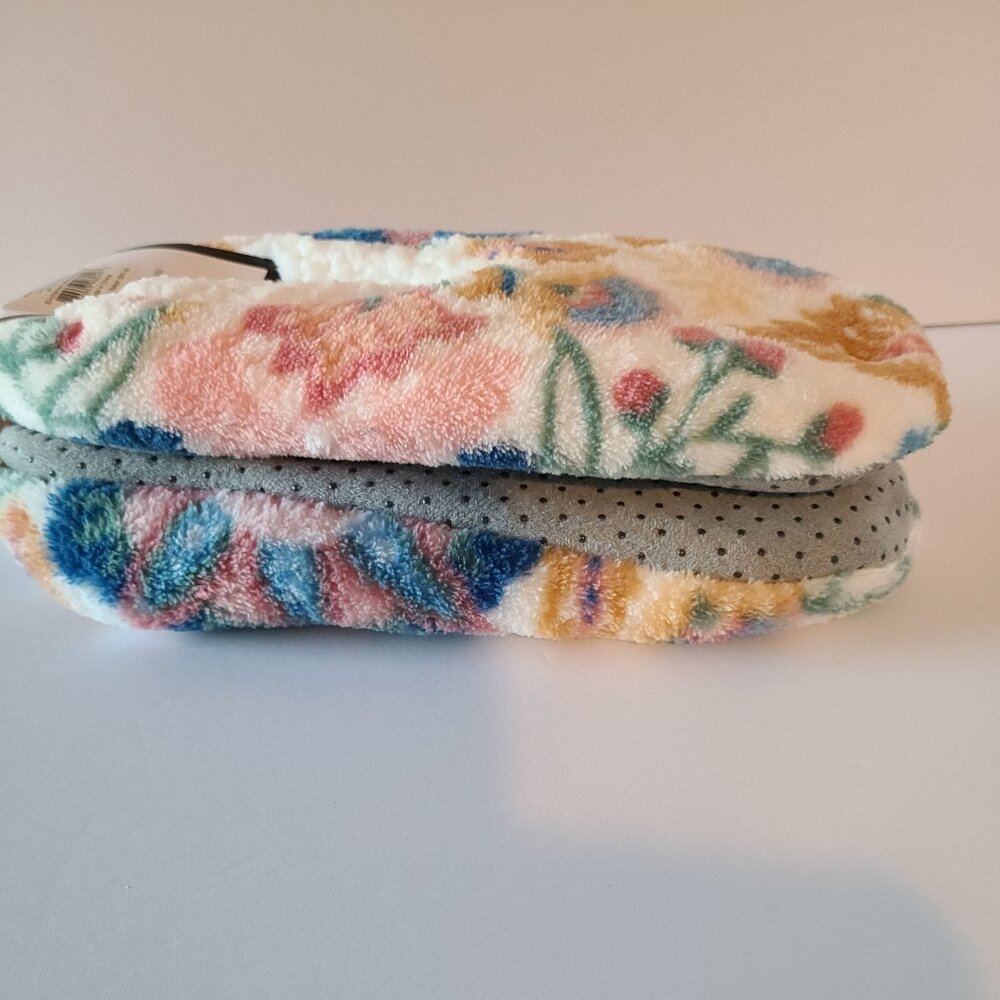 VERA BRADLEY COZY LIFE SLIPPERS ENCHANTED MANDALA SIZE SMALL - Picture 5 of 5